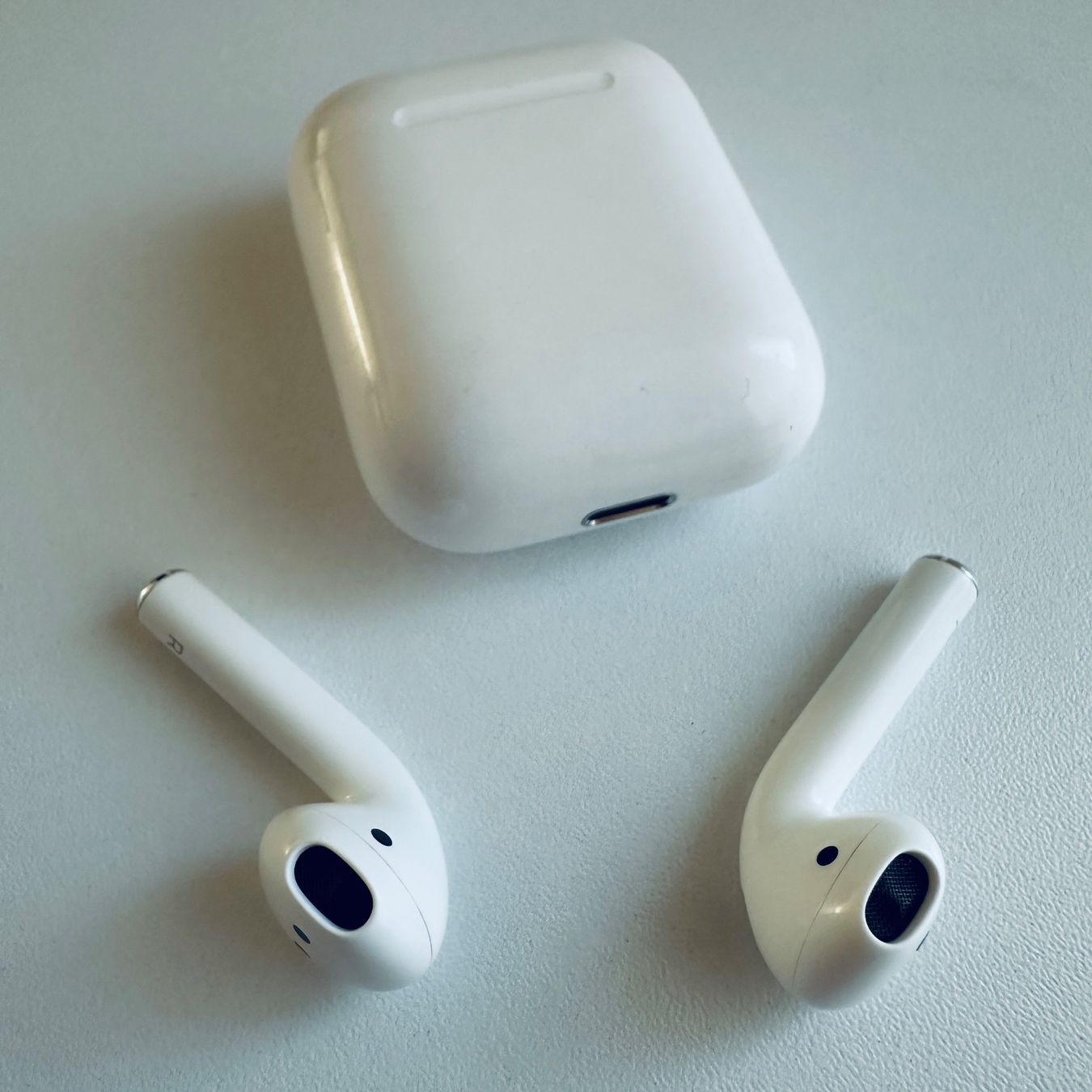 Apple Cuffie: Original Apple AirPods 2 Kopfhörer Wireless Lightning Kabel – Usato da Basel venduto da MY.AIRPODS.SHOP 6