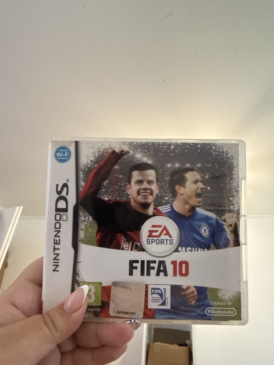 Nintendo Giochi: Jeu Nintendo DS FIFA 10  – Usato da St-Imier venduto da lea_m785
