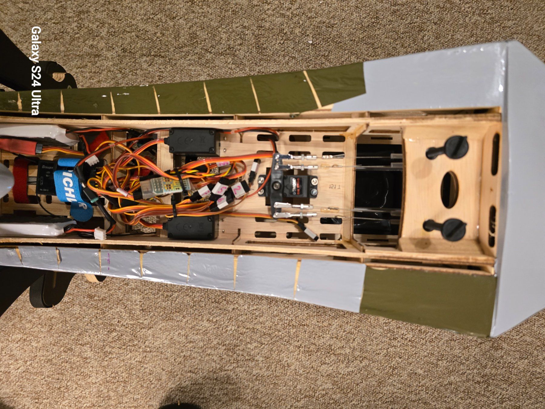 Modellismo RC: Modellflugzeug Spitfire 1:6 ARF Phoenix Model – Usato da Teufen AR venduto da Appenzell04 5