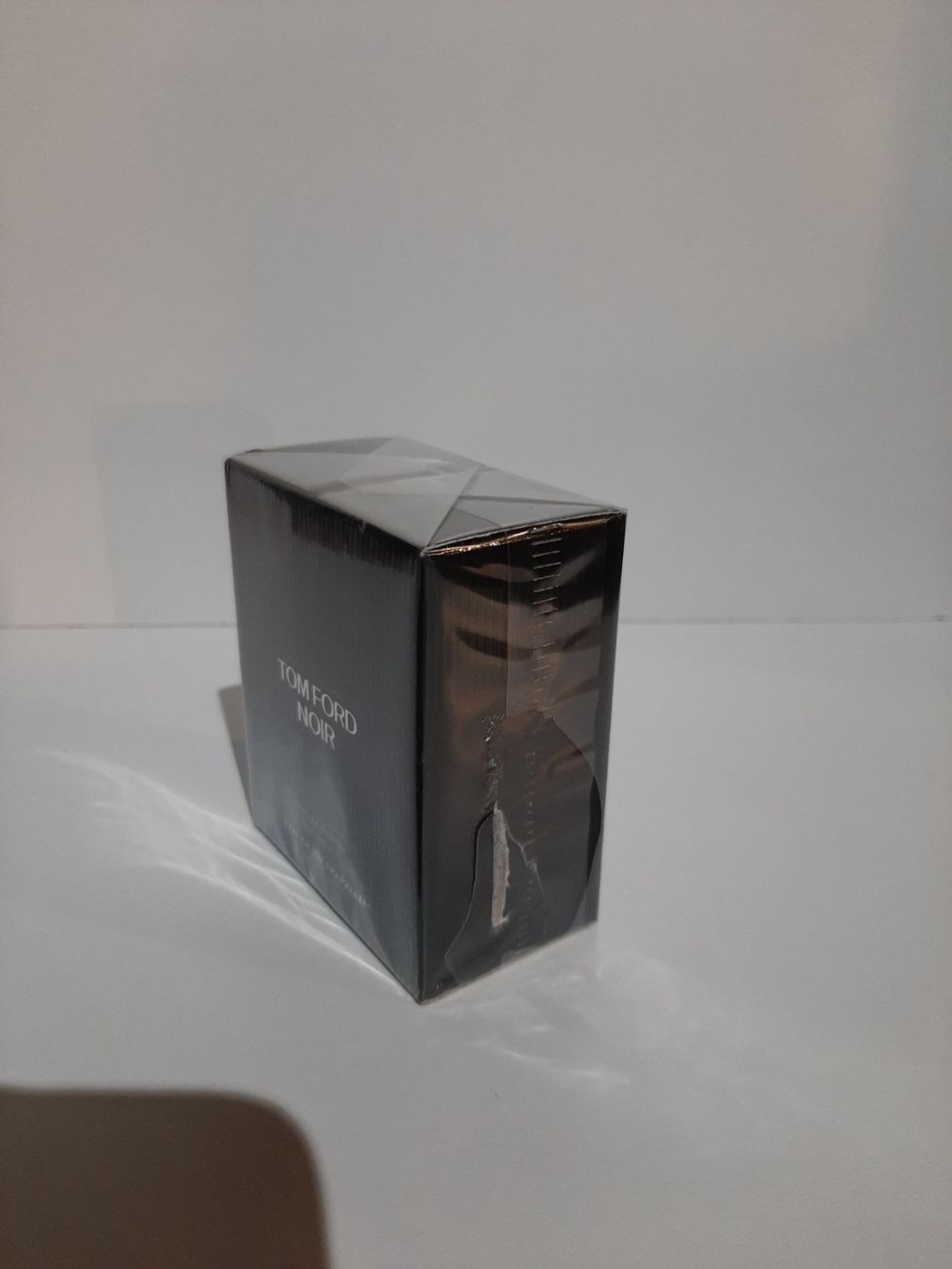 Tom Ford Parfum & Eau de Toilette: Tom Ford Noir EDP 50ml. – Neu und originalverpackt aus Schwanden GL von Evmolpia 2