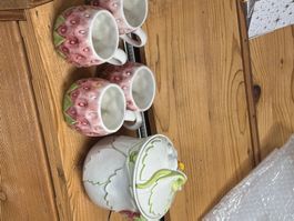 : Joli ensemble de table vintage en barbotine, Décor Fraise