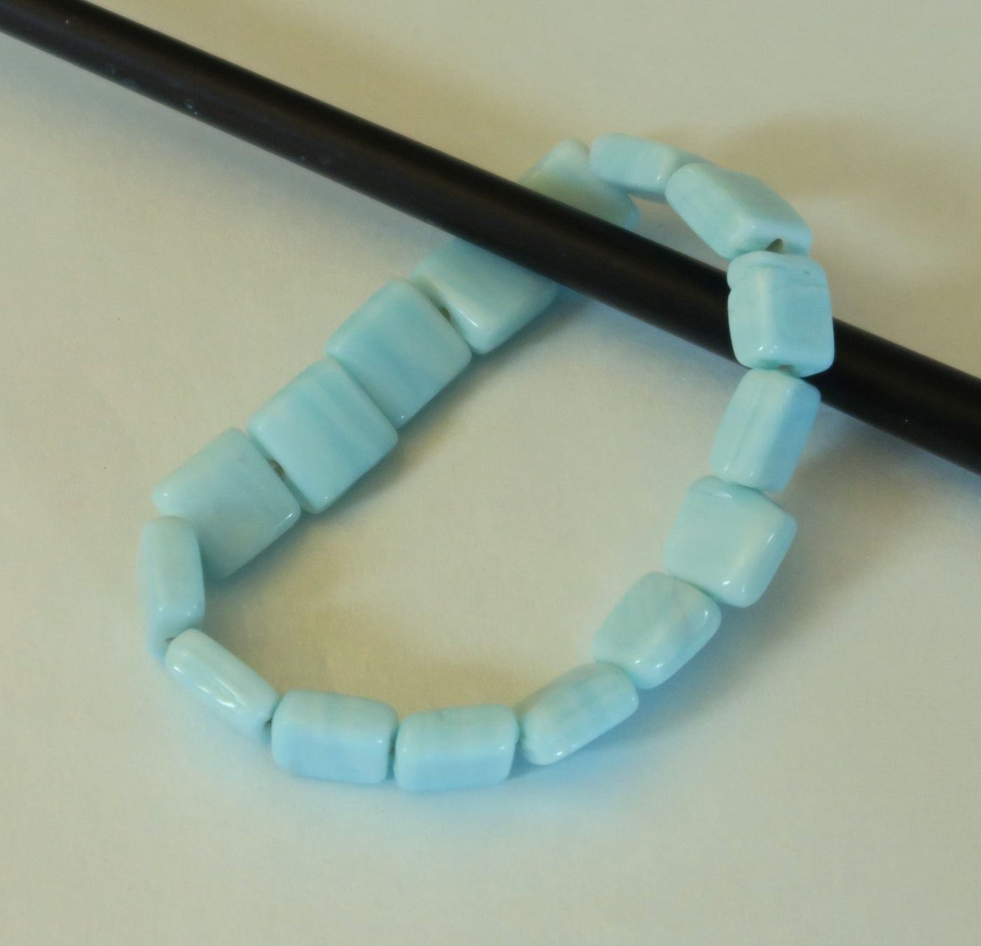 Bracciali & Braccialetti: Armband aus Glasperlen hellblau – Usato da Brittnau venduto da marlenestone 4