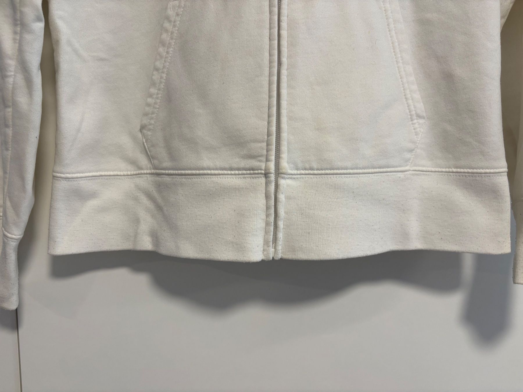 Gap Maglioni & Felpe: Sweatshirt GAP weiss – Usato da Zürich venduto da fra_88dh 3