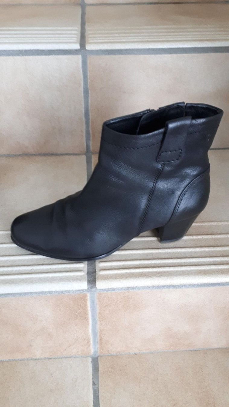 Scarpe da donna: Leder-Stiefletten – Usato da Montlingen venduto da Giardini13 1