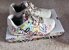 Skechers Sneaker Gr. 37 - Limited Edition - Top Zustand!