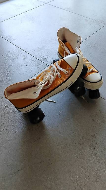 Pattini in linea & Pattini a rotelle: Roller T. 42 comme neufs – Usato da Penthaz venduto da GGE01 2