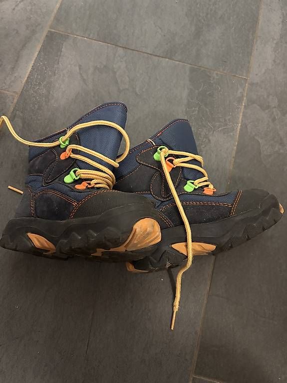 Scarpe da uomo: Kinderschuhe Gr.25 – Usato da Bern venduto da zah_yd97 3