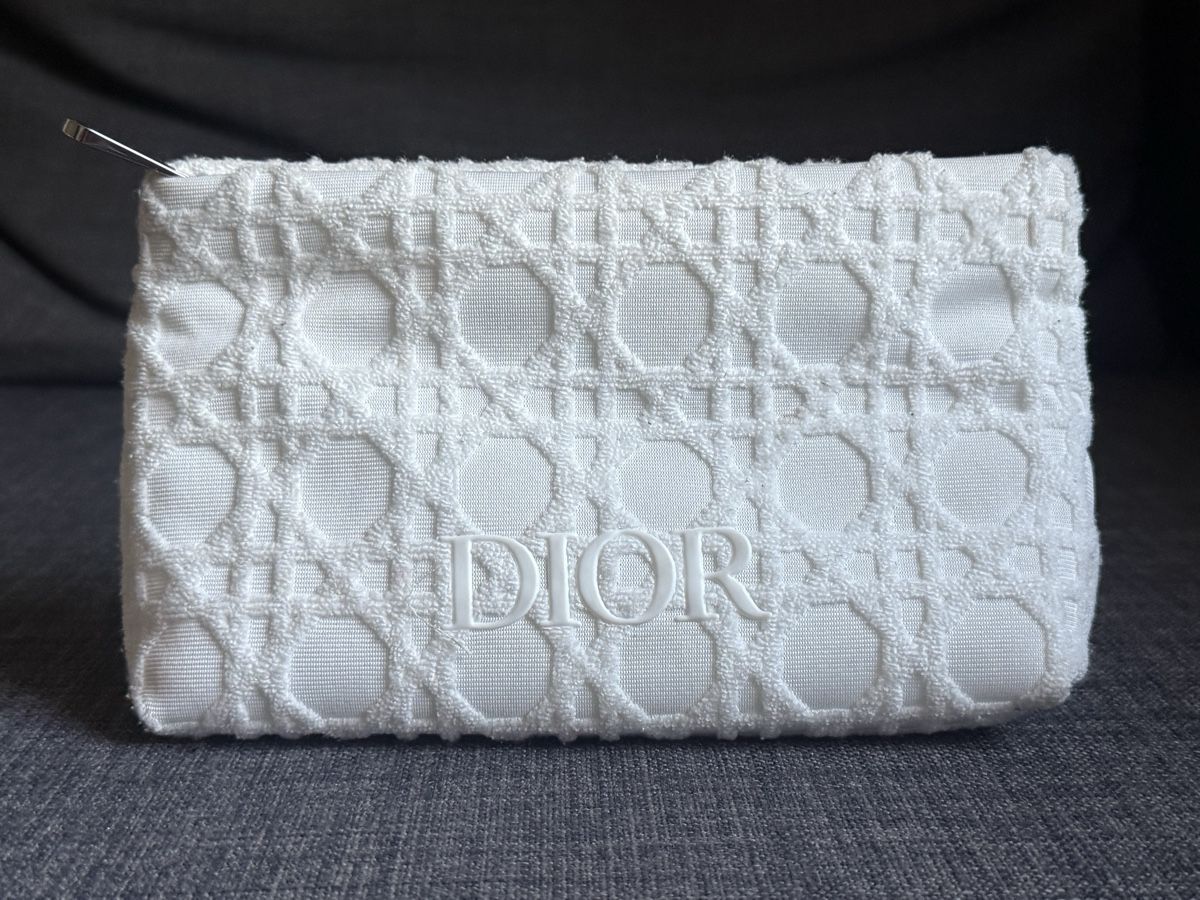 Dior Kosmetikkoffer: Dior White Cannage Pouch – Gebraucht aus Luzern von sas_r89l