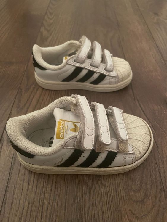Scarpe da uomo: Schuhe Adidas Superstars – Usato da Embrach venduto da Leva11