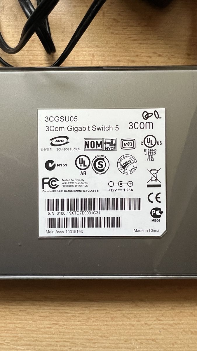 Hubs & Switches: 3Com Gigabit Switch – D'occasion à Hoeri par negoziation 1