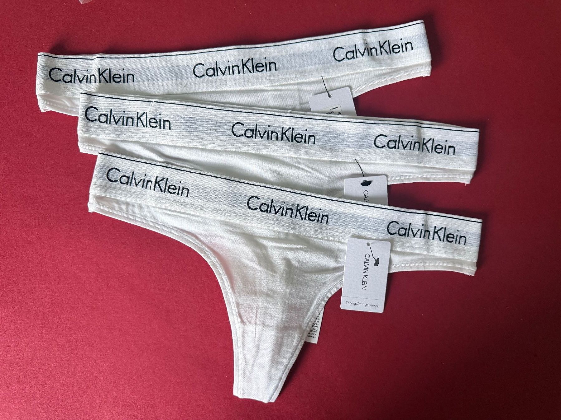 Calvin Klein Altra biancheria intima: String, CALVIN KLEIN, Grösse S, 3 Stück in Weiss – Nuovo e nell'imballaggio originale da Rudolfstetten venduto da gst_g7xl