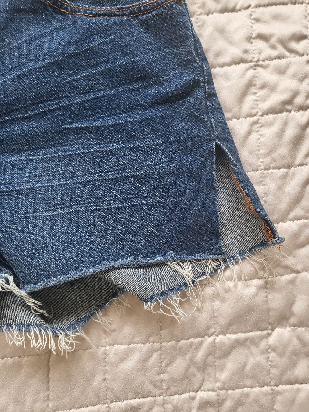Levi's Jeans: Levi's Premium Denim Shorts, Size 30 – Gebraucht aus Sarmenstorf von zuz_q5kq 5