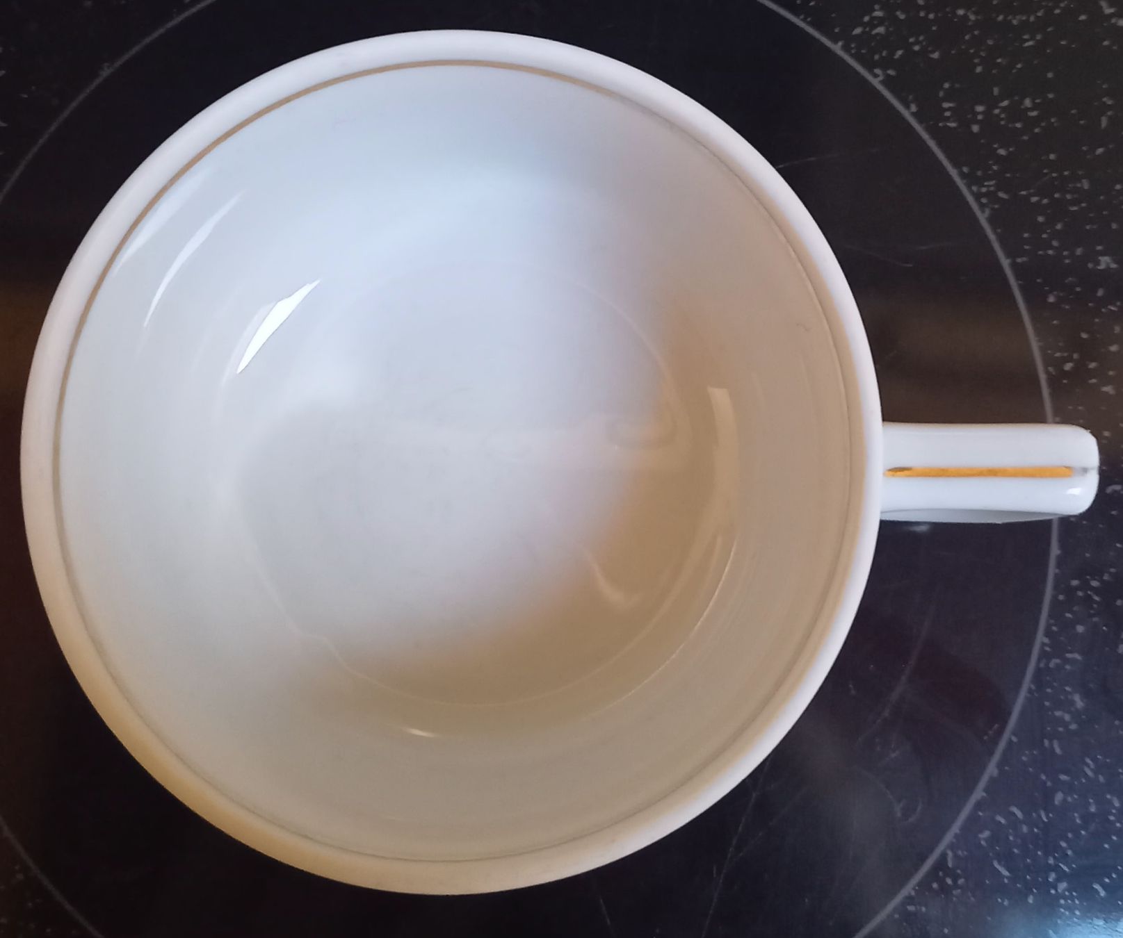 Tazze: Antike Tasse mit feinem Goldrand – Usato da Marbach LU venduto da Ilrebo 4
