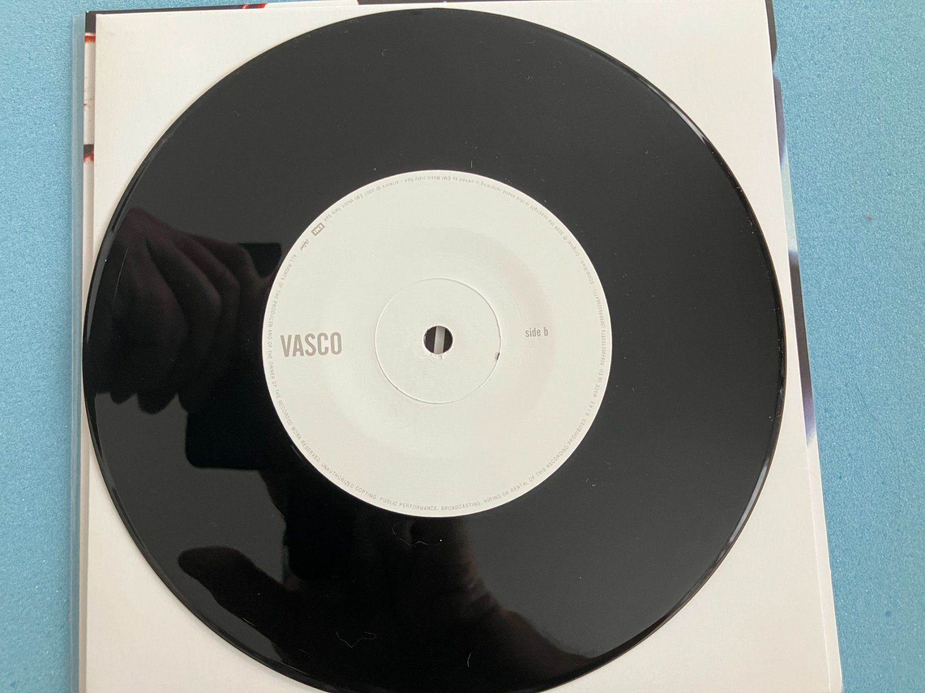 Dischi in vinile: Vasco Rossi – Nuovo (secondo la descrizione) da Aarwangen venduto da Jukebox3 6