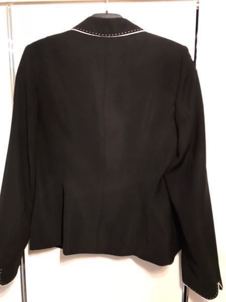 Giacche: Edler Blazer Gr 38 – Nuovo (secondo la descrizione) da Pfungen venduto da FloretaK 3