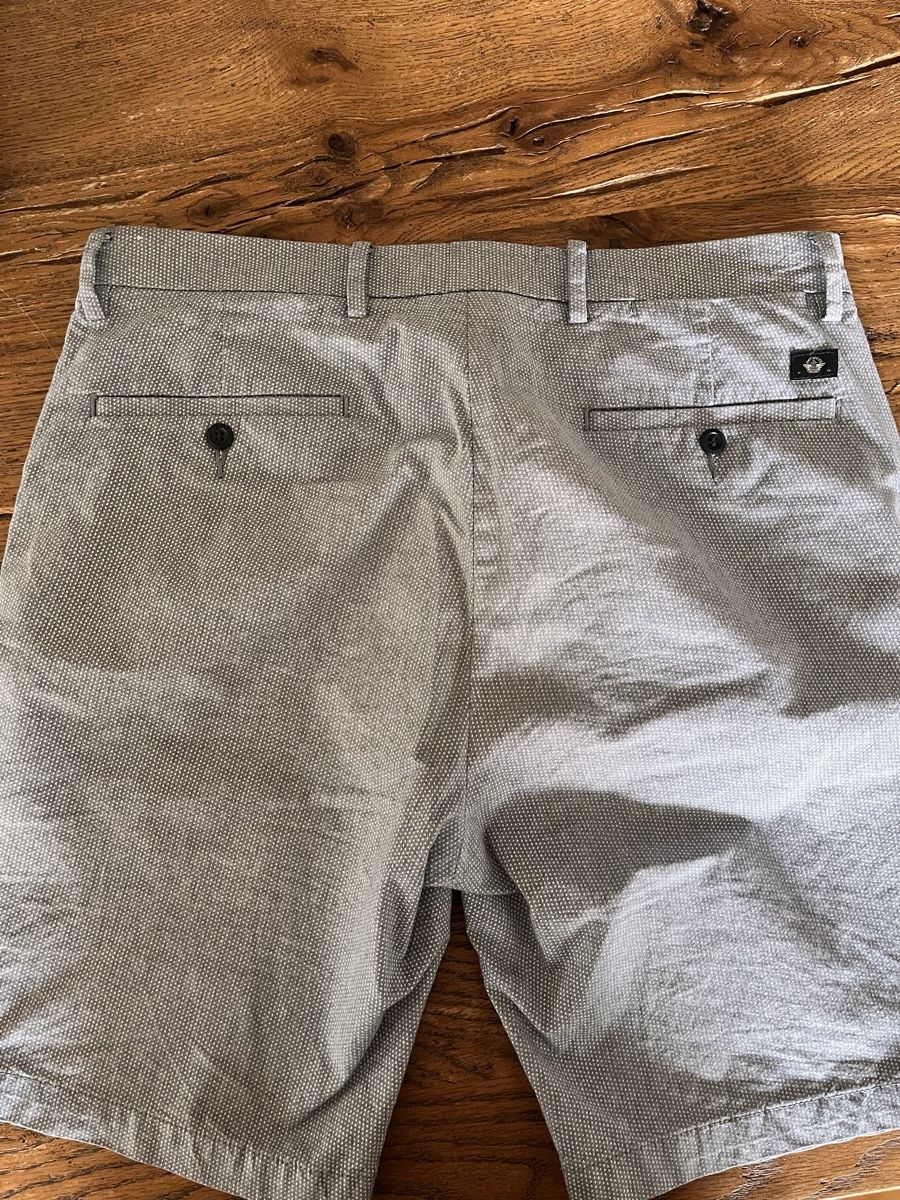 Pantaloni: Dockers Chino Shorts – Usato da Chur venduto da Mbadimeischter 1