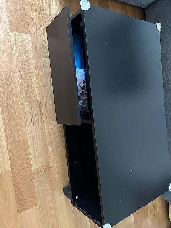 Tische: Sofa Tisch – Gebraucht aus Visp von power211