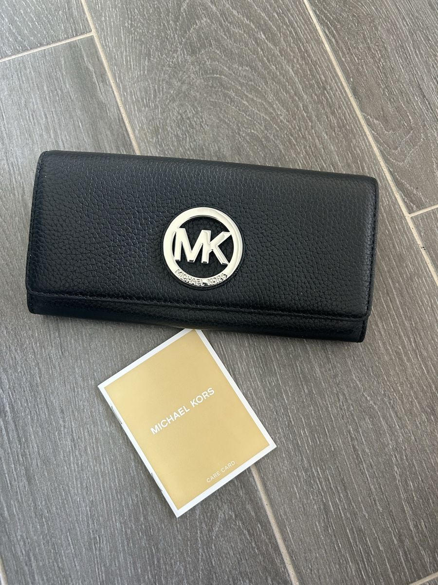 Michael Kors Portamonete: Portafoglio Michael Kors – Nuovo (secondo la descrizione) da Locarno venduto da Matic04