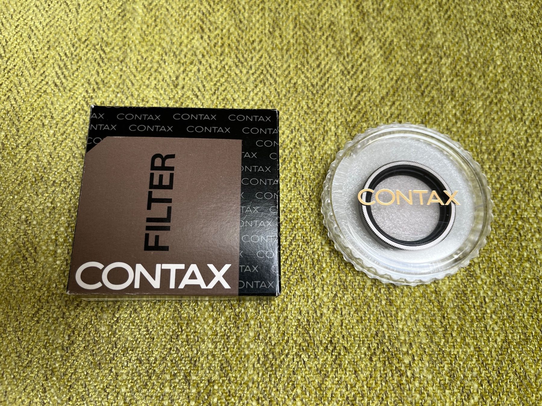 Contax Fotocamera: CONTAX - TVS  in Box inkl. UV-Filter und Flash-Adapter – Usato da Escholzmatt venduto da Grafix 8