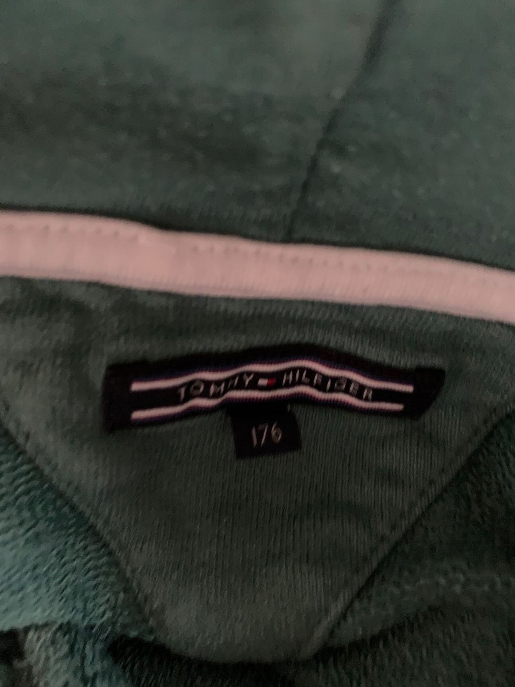 Tommy Hilfiger Maglioni & Felpe: Tommy Hilfiger Kapuzenpullover Gr. 176 – Usato da Ellikon an der Thur venduto da Bali1999 4