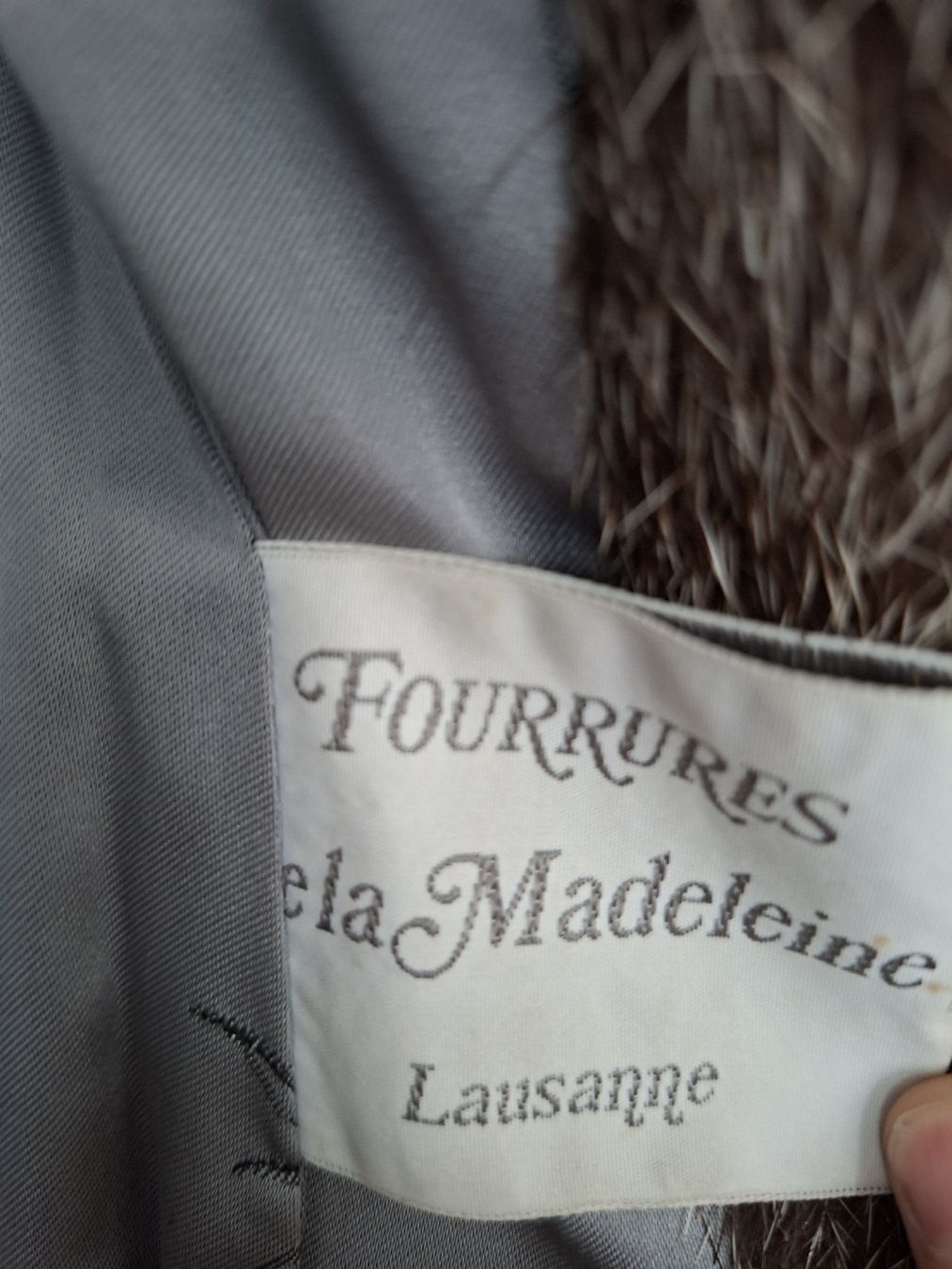 Cappotti: Manteau en fourure long  – Usato da Renens VD venduto da ser_j2fn 3