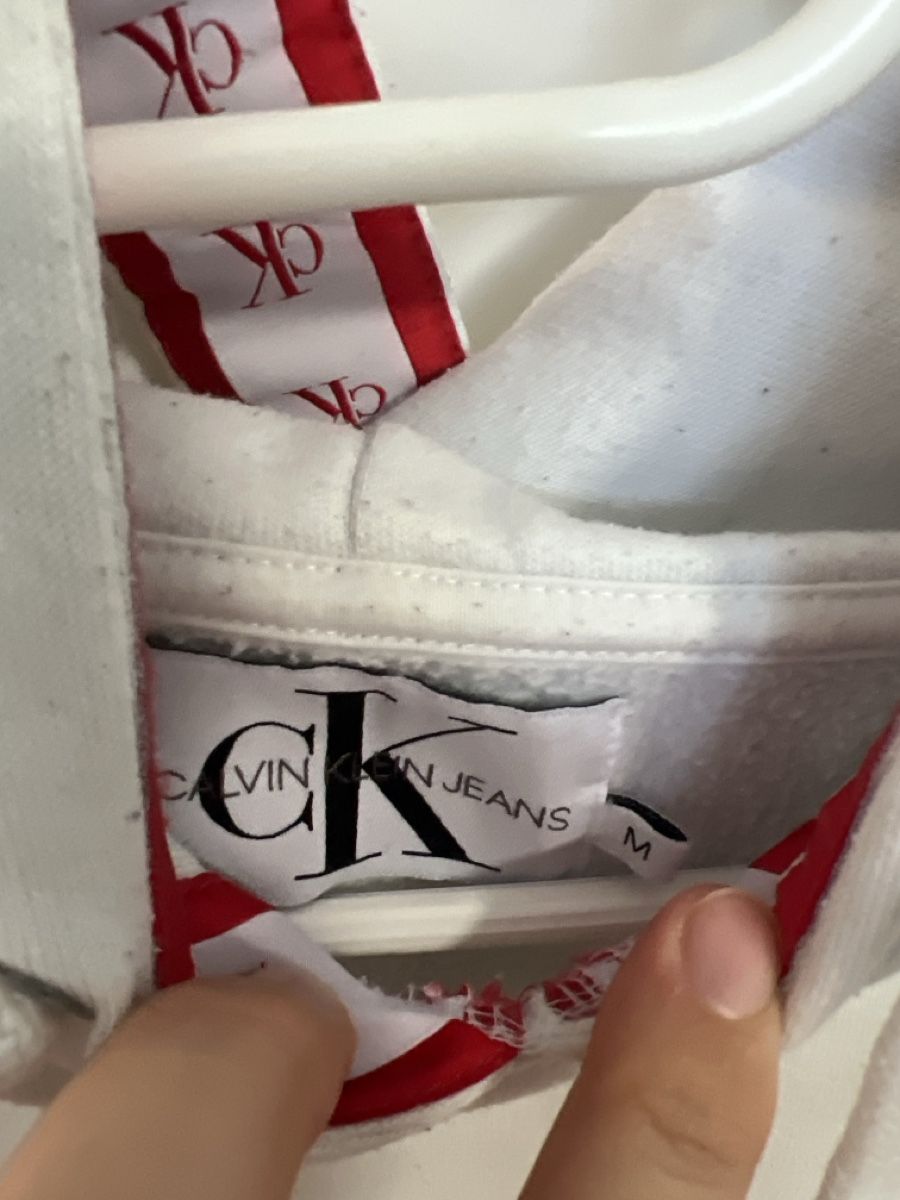 Calvin Klein Pullover & Sweatshirts: Stylischer CK Hoodie Grösse M – Gebraucht aus Feldbrunnen von soon-nam 1