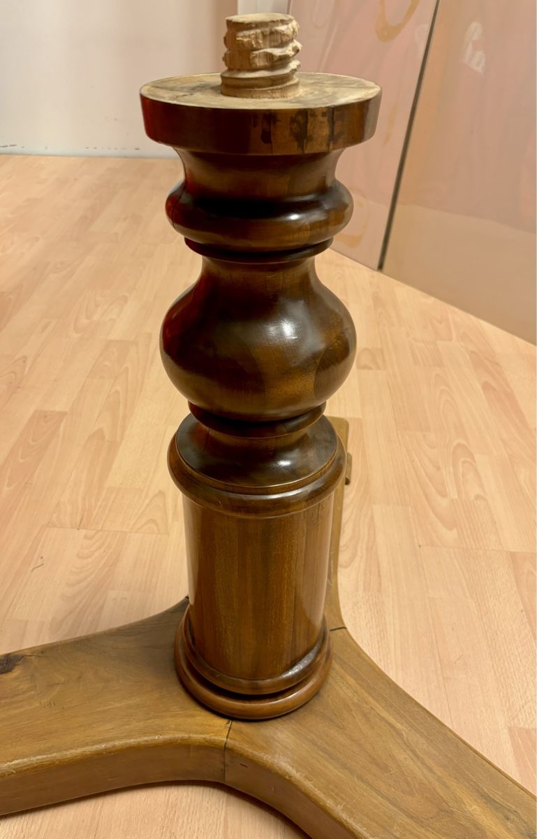 Tavoli: Runder Nussbaumtisch, Antik, 116cm Durchmesser – Usato da Zürich venduto da MANUWIRZ11 8