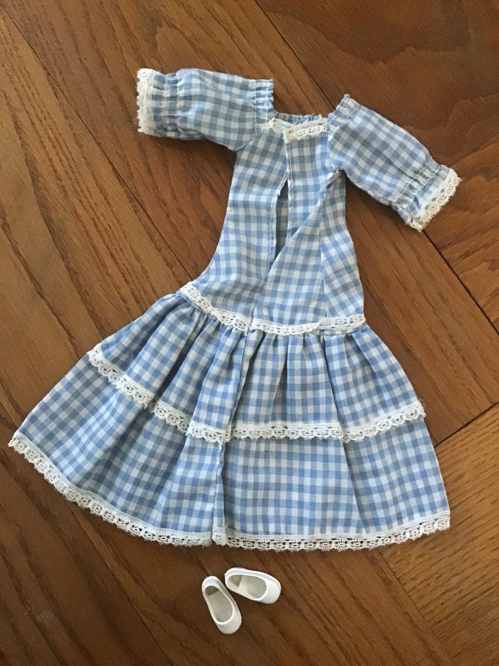 Bambole: Sindy Kleid aus den 70ern – Usato da Allschwil venduto da rah_8bfj 1