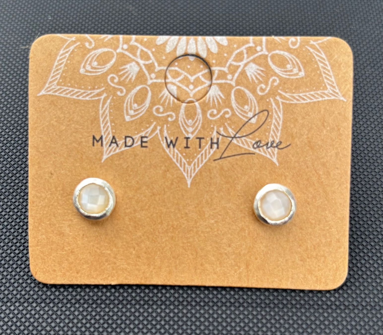 Boucles d'oreille: Ohrstecker Silber 925 Mondstein – Neuf avec emballage d'origine à Erlinsbach par moseco