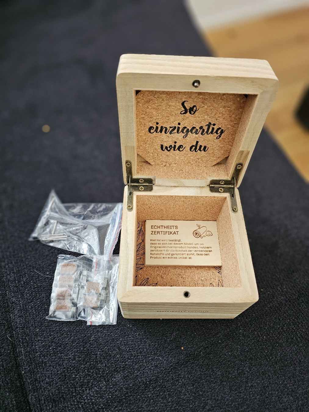 Orologi: Holzkern Uhr – Nuovo (secondo la descrizione) da Amriswil venduto da Damian93 1