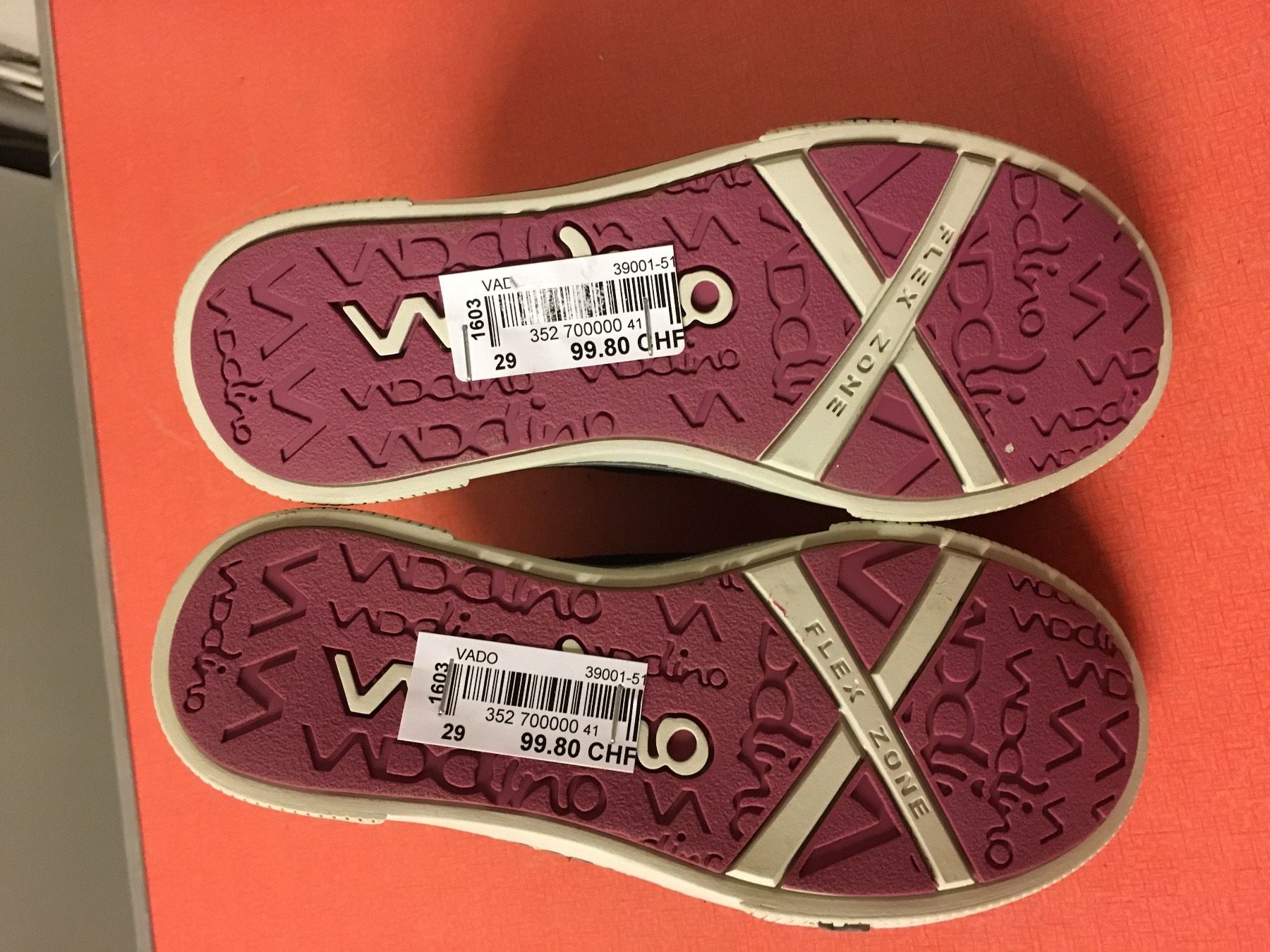 Chaussures garçon: Kinder Schuhe Wado Lino Grosse 29 – D'occasion à Lanzenhäusern par vic63 5
