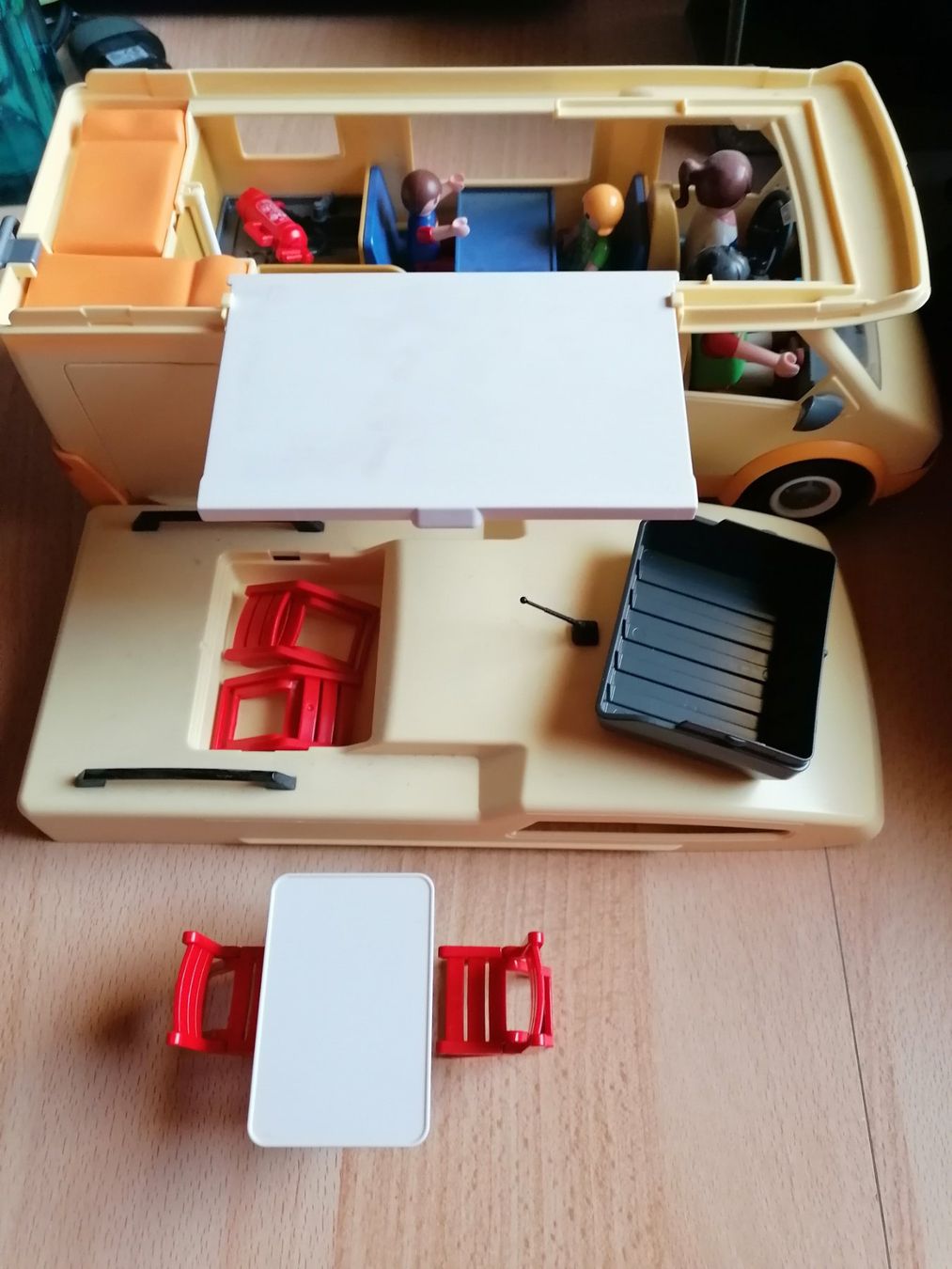 Playmobil Spielzeuge: Playmobil Camper – Gebraucht aus Meinisberg von  3