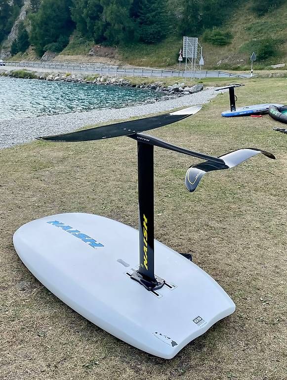 Planches de surf: Wing Foil Board + Foil – D'occasion à St. Moritz par Privat123