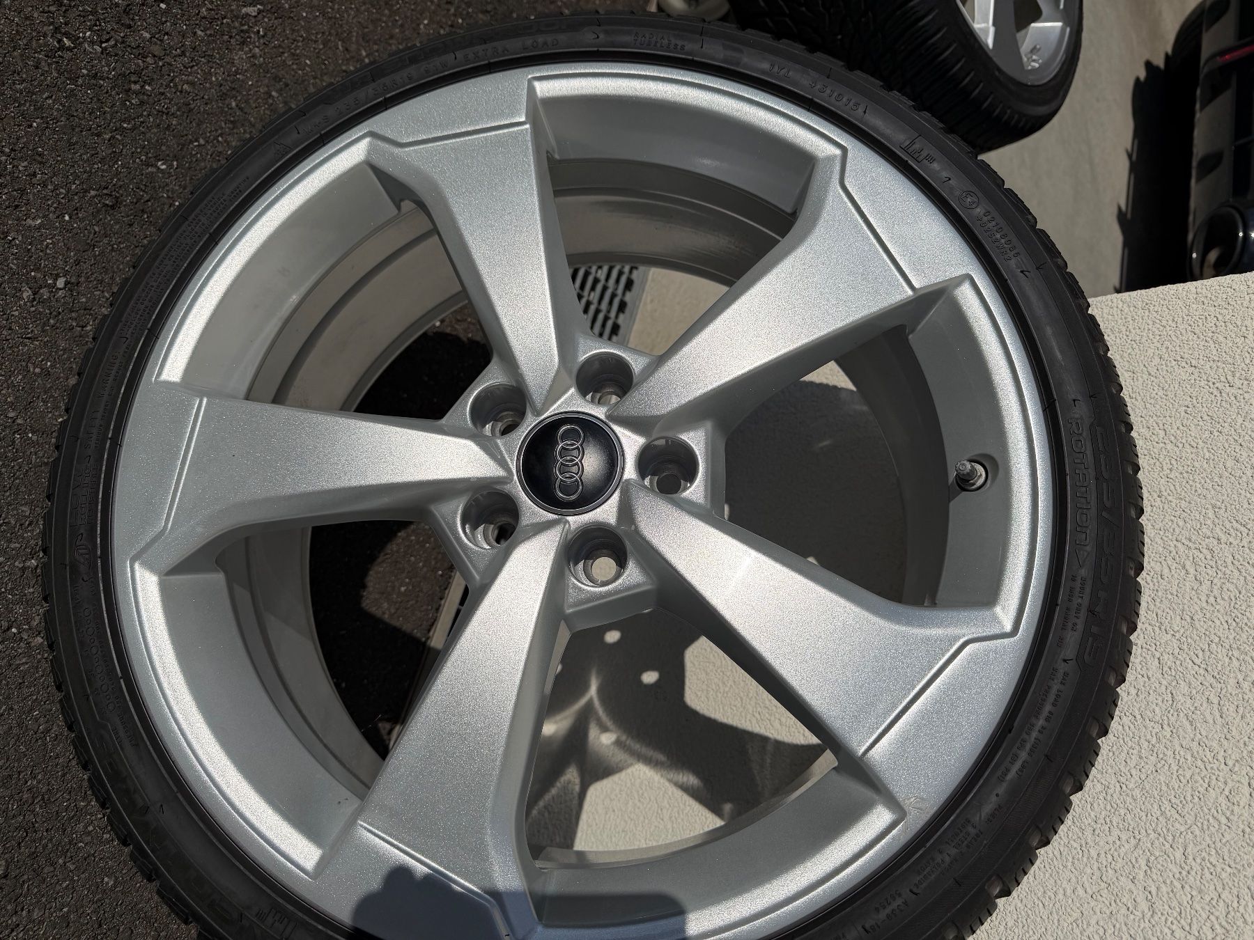 Audi Pneus & Kompletträder: Audi Winterräder 8V SB – Gebraucht aus Alpnachstad von Schnuitzi 1