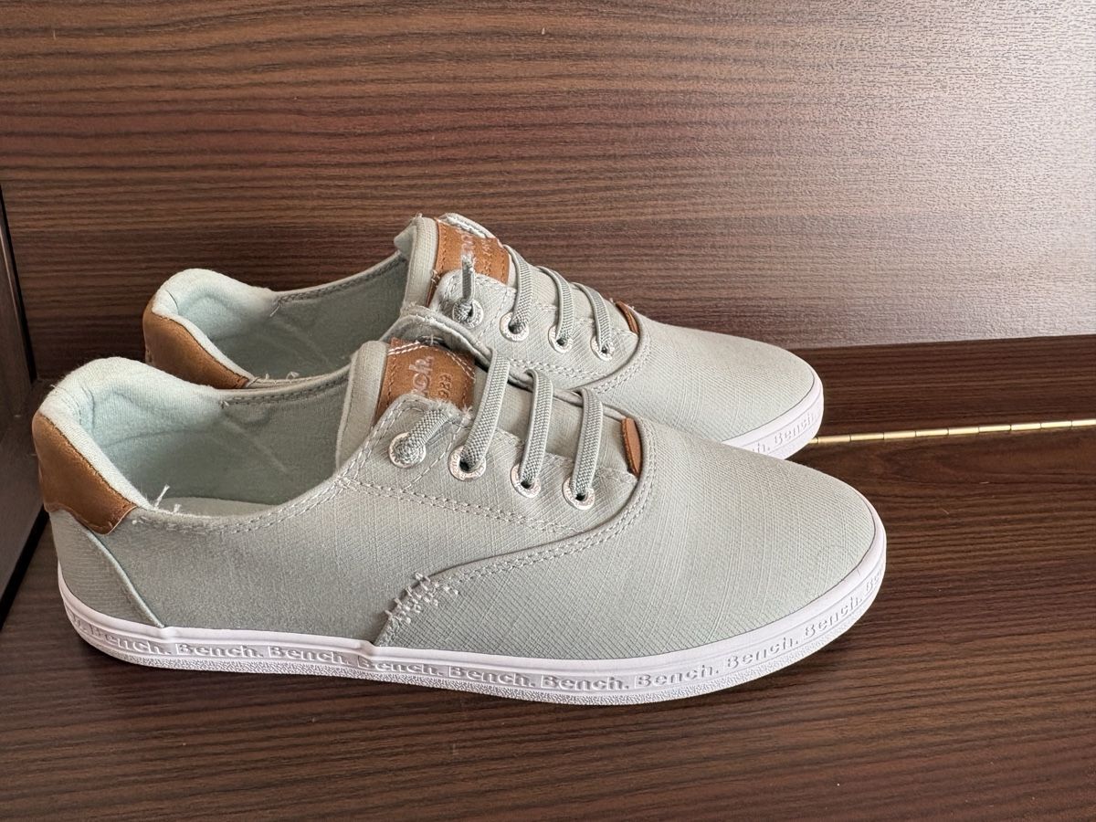Bench Damenschuhe: Baskets Bench gris clair état neuf – Neu (gemäss Beschreibung) aus Torgon von k-ro919