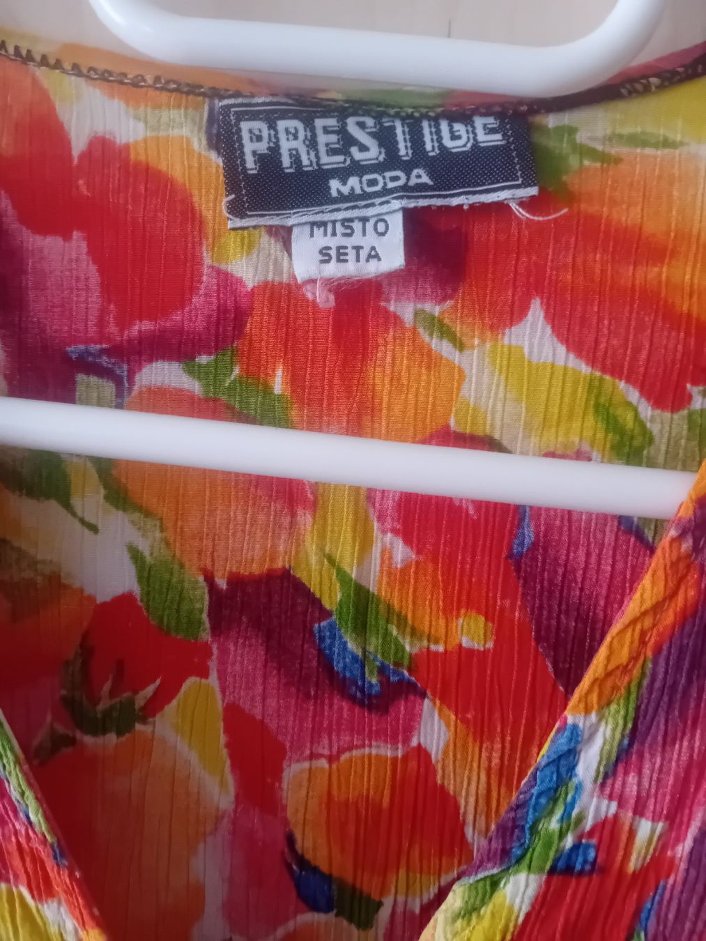 Camicette: Bunte Bluse Gr.40 aus Seide – Usato da Allschwil venduto da Beautyskin 1