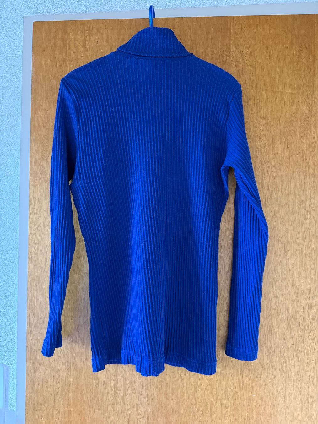 Maglioni & Felpe: Damen Rollkragenpullover gerippt blau Baumwolle Modal – Usato da Brunnenthal venduto da Eco07 1