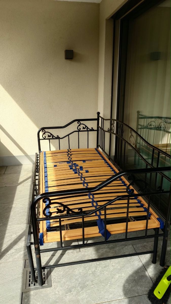 Betten: Daybed Metal Frame Black with Slatted Base Used Condition – Gebraucht aus Lenzburg von sad_8mbt 3