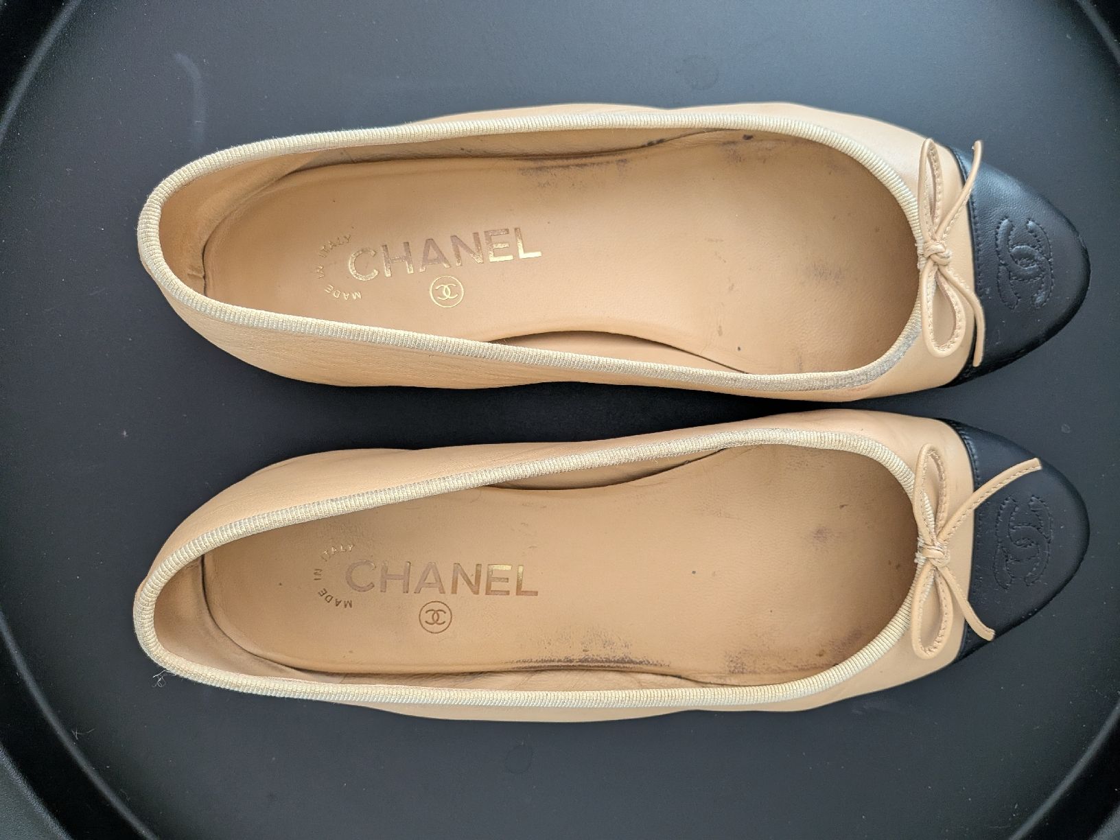 Chanel Scarpe da donna: Chanel Cambon Leather Ballet Flats – Usato da Morges venduto da dhi_y2qk 1