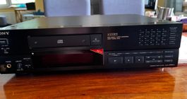 Sony CDP-X333ES CD Player mit Fernbedienung und Anleitung