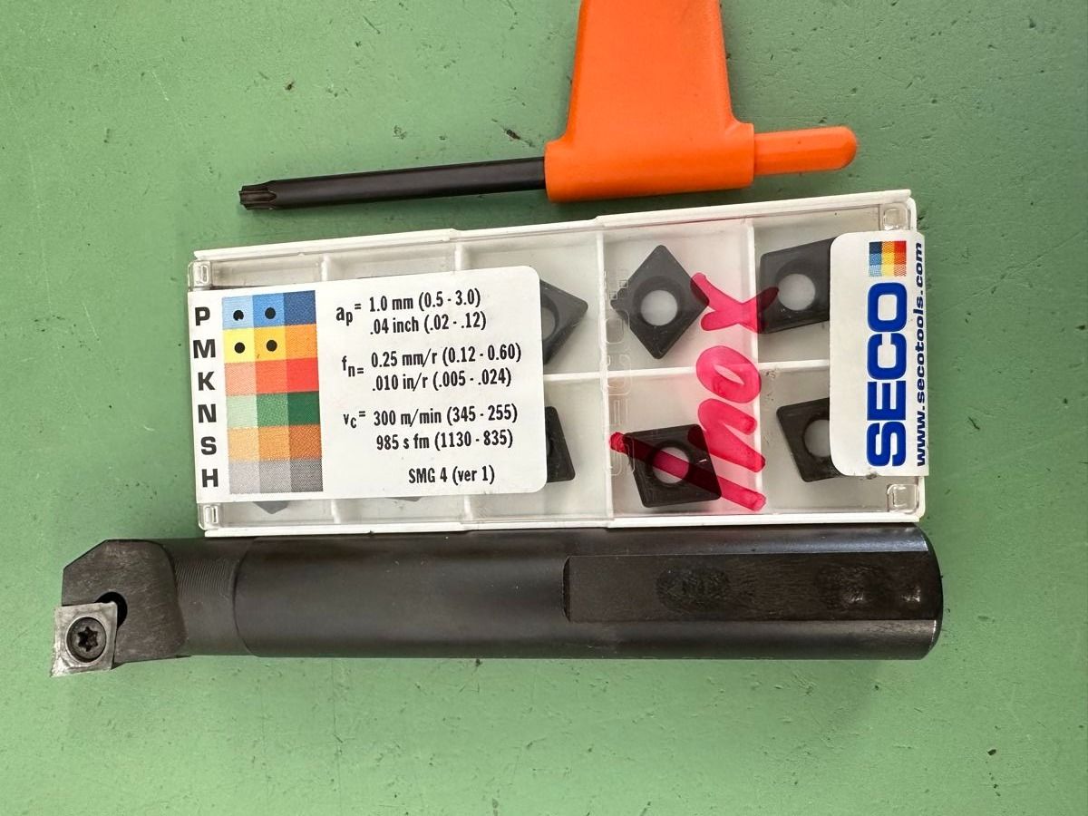 Tutti gli attrezzi: Drehhalter, Boring Holder S16/16 & SECO inserts – Usato da Aarberg venduto da SNMachines