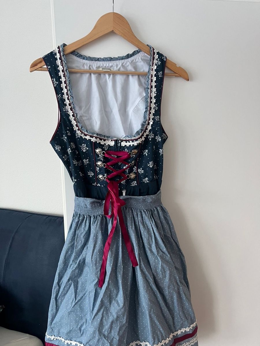 Vestiti: Dirndl mit Bluse , Gr. 40, Top Zustand! – Usato da Wädenswil venduto da mat_p7l8 1