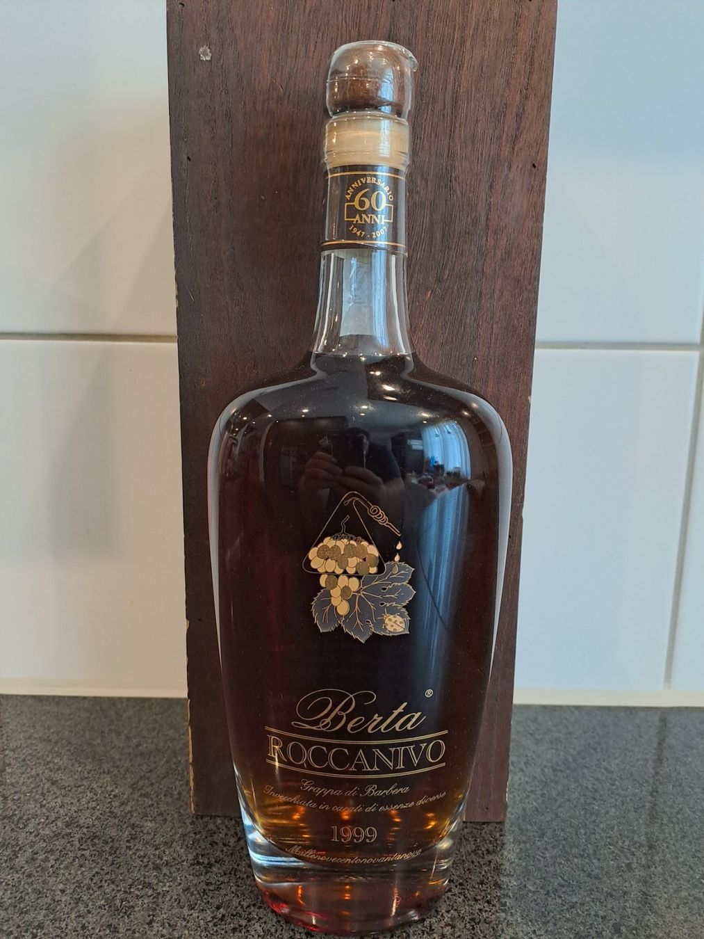 Berta Spirituosen: Berta Grappa Roccanivo 1999 mit OHK – Neu und originalverpackt aus Elsau von Kellerraeumung 4