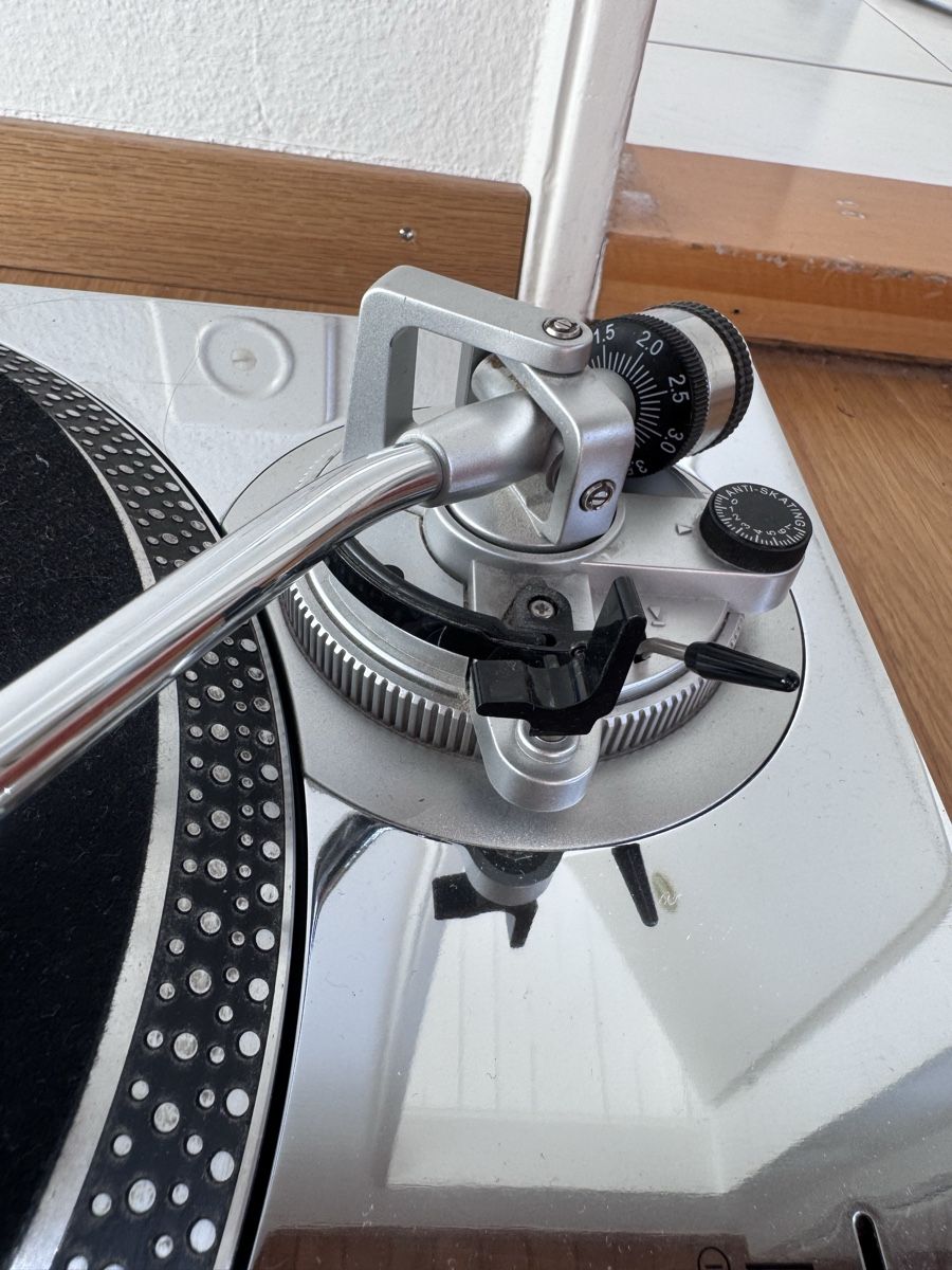 Reloop Tourne-disques: DJ Plattenspieler Reloop RP-4000 MK III Technics – D'occasion à Luzern par dannaddannad 4