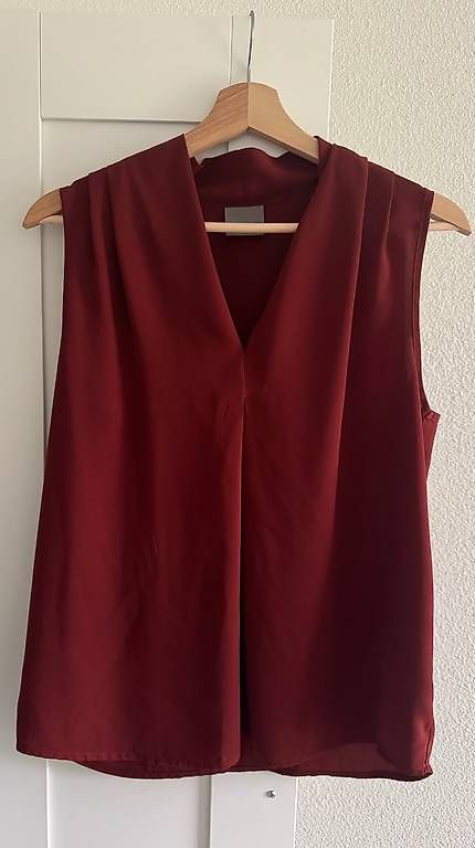 Top: Top bordeauxrot – Usato da Rothenthurm venduto da Lynn_DM