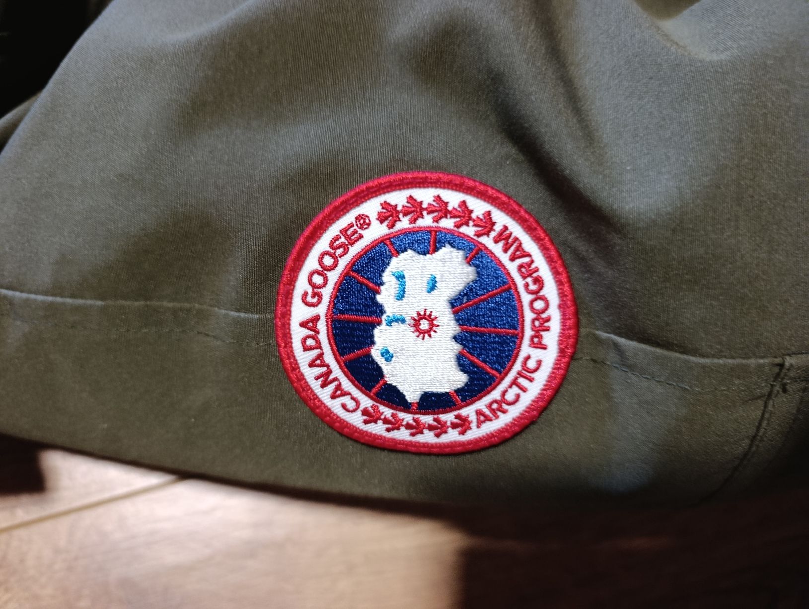 Canada Goose Giacche: Canada Goose Bomberjacke Khaki – Usato da Reitnau venduto da Moendi88 2