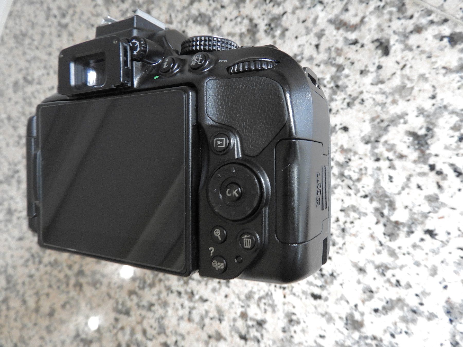 Nikon Kamera: NIKON D5300 mit Objektiv 18-200mm – Gebraucht aus Eglisau von EGLISAU1960 3
