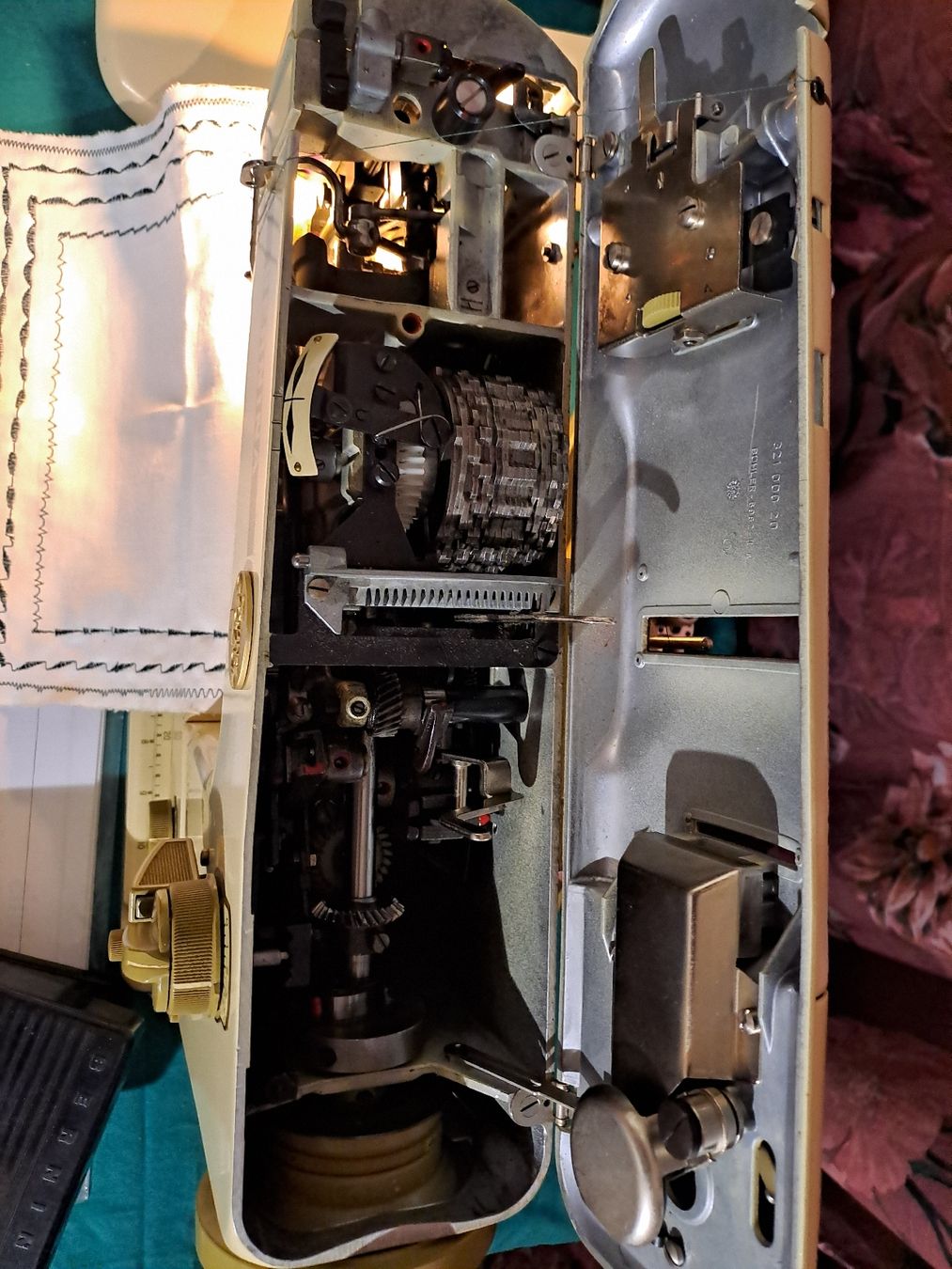 Bernina Machines à coudre: Bernina 730 record – D'occasion à Belp par amalija 1