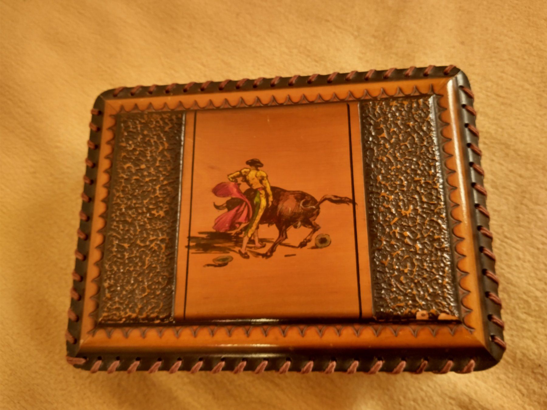 Spieldosen: Antike Schmuckschatulle / Holzschatulle Spieldose vintage – Gebraucht aus Löhningen von Chimae67 9
