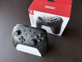 Original Nintendo Switch Pro Controller schwarz – OVP + USB-